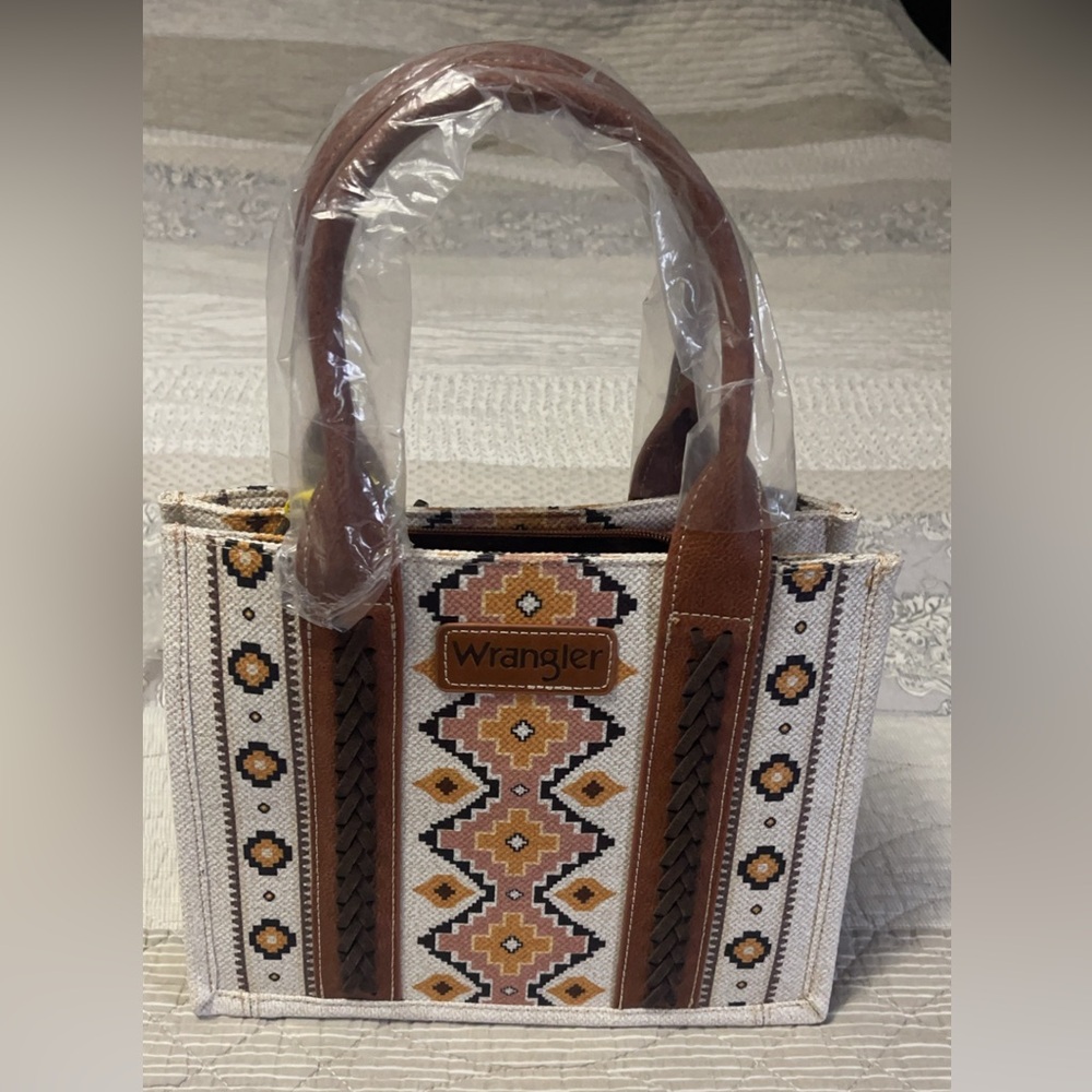 Wrangler Tote BNWT